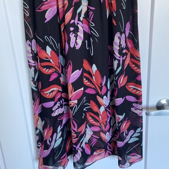 Summer Dress - Picture 4 of 8